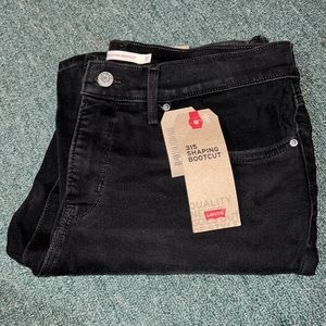 NWT Levi 315 Shaping bootcut jeans